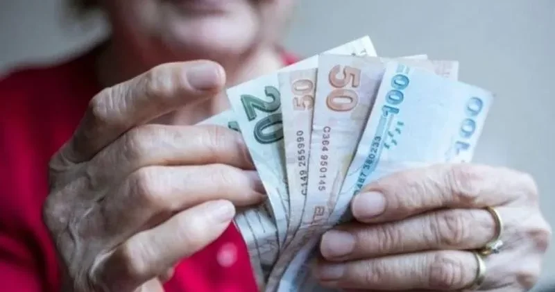 Sözcü yazarı Turan dan emekli aylığı tepkisi: Çok sayıda ülkeye milyarlarca dolar yardım yapmaktan devlet hazinesinde para kalmıyor!