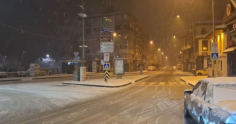 Kar yağışı Bursa yı beyaza bürüdü Son dakika haberleri