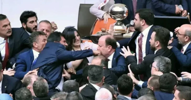 Huzuru bozan vekilin maaşından kesilecek!