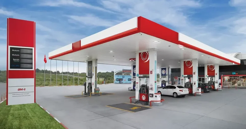 Türkiye de 840 istasyonu olan akaryakıt devi el değiştirdi