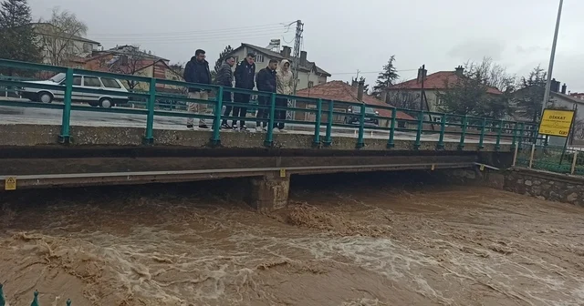Konya da yağış sonrası sel dereleri taşırdı Konya Haberleri