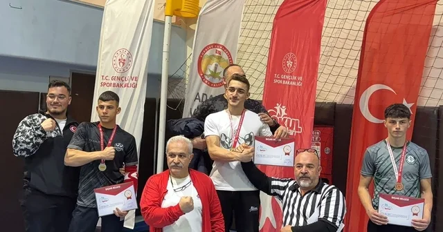 Elazığ a bilek güreşinde 4 madalya Elazığ Haberleri