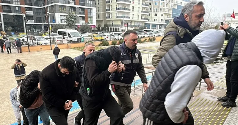 Diplomatik araçla VIP kaçış