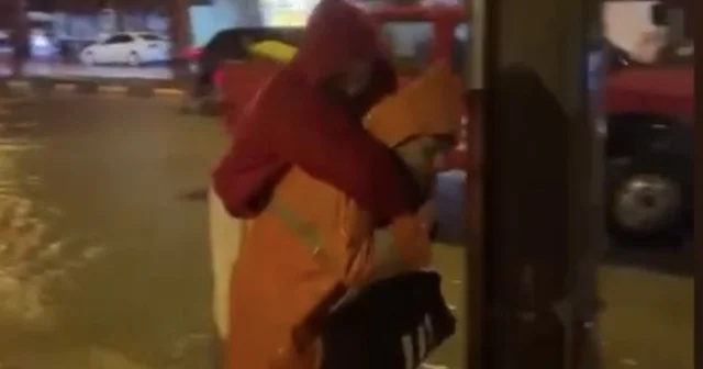 Osmaniye de şiddetli yağış ve fırtına hayatı olumsuz etkiledi Osmaniye Haberleri