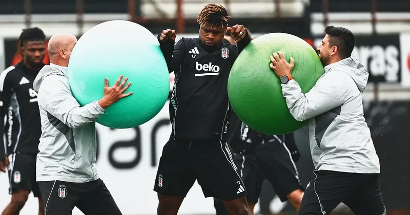 Beşiktaş kondisyon ve taktik çalıştı