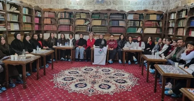 Öğrenciler Aksaray daki okuma sohbetinde bir araya geldi Aksaray Haberleri