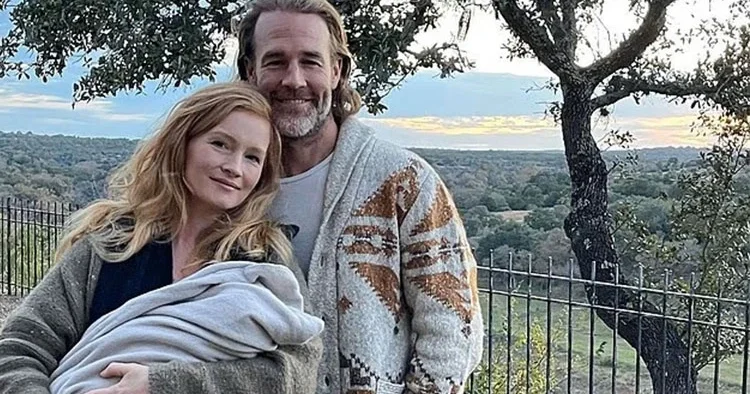 Bu aşka şahit olan herkes şimdi gözyaşı döküyor… Mutluluğun masalını birlikte yazıp birlikte 6 evlat büyüttüler… Onları birbirlerinden ölüm ayırdı, geride...