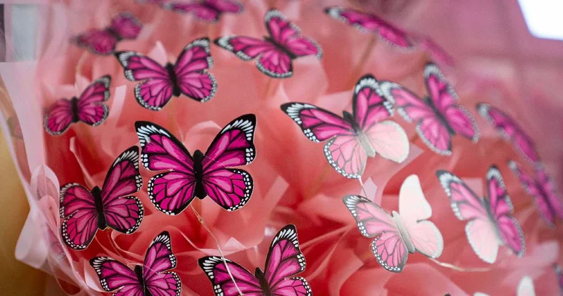 Gül ve papatyanın tahtını salladı: Sevgililer Günü nün yeni gözdesi belli oldu