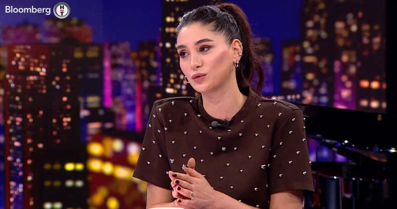 Sitare Akbaş tan aşk itirafı: Dostluğumuzu riske attık