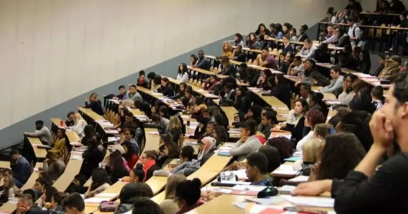 Eğitimde acı tablo: Son 5 yılda 453 bin üniversite öğrencisi kaydını dondurdu