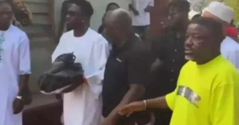 Ndidi trafik kazasında hayatını kaybeden babasını son yolculuğuna uğurladı