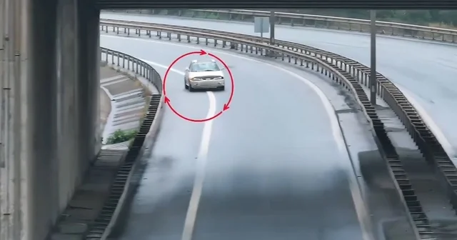 Otoyolda uygulama yapan polisleri görünce otomobili ile geri manevra yapıp, kaçtı Hatay Haberleri