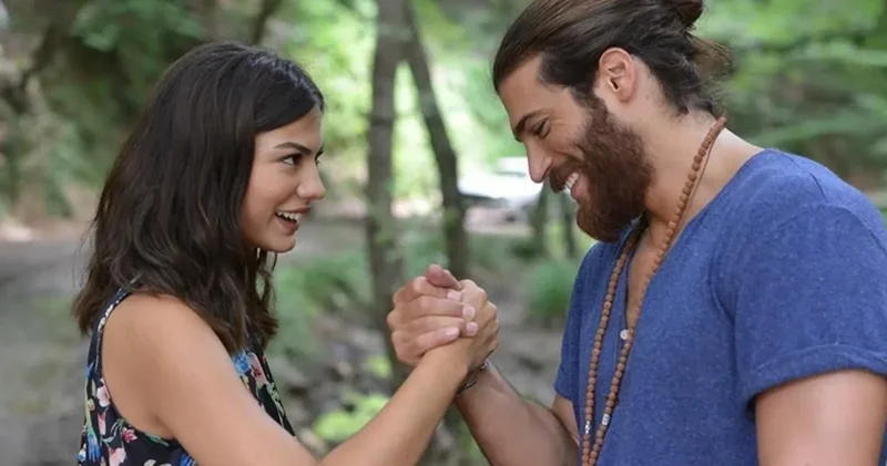 Financial Times, yüksek enflasyonun vurduğu Türk dizi sektörünü yazdı: Saatlik yapım maliyeti 240 bin doların üzerine çıkabiliyor