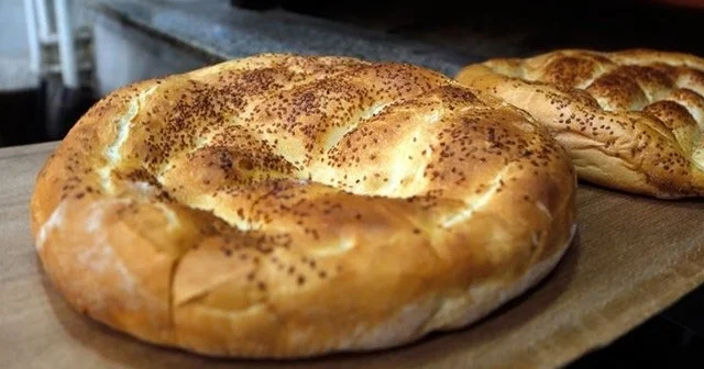 Valiliğin itirazına rağmen belediye ve TSO nun oylarıyla pideye zam geldi Hem gramaj düşürüldü, hem fiyat artırıldı Bilecik Haberleri