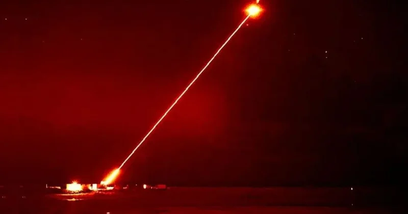 Dev havalimanına lazer sistemi kuruldu! Havada gördüğü gibi alarma geçilecek Sözcü Gazetesi