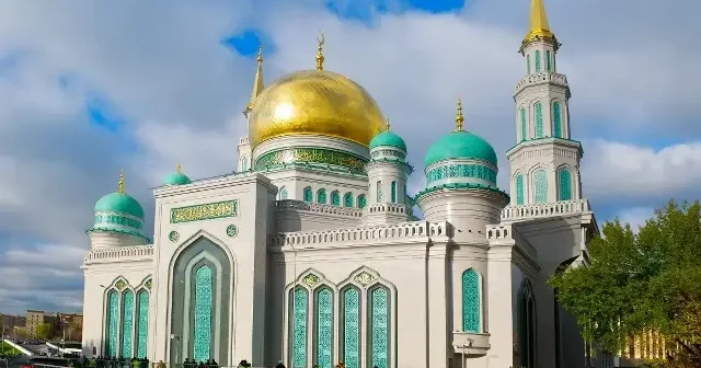 Moskova Merkez Camii güzelliğiyle izleyenleri hayran bıraktı VİDEO İZLE