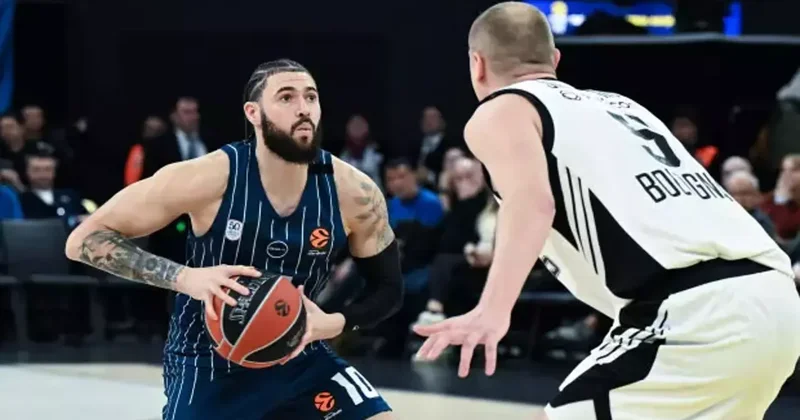 Anadolu Efes, İtalyan takımını farka boğdu