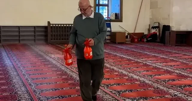 Edirne deki camiler gül suyu ile yıkanıp ramazana hazırlandı VİDEO İZLE