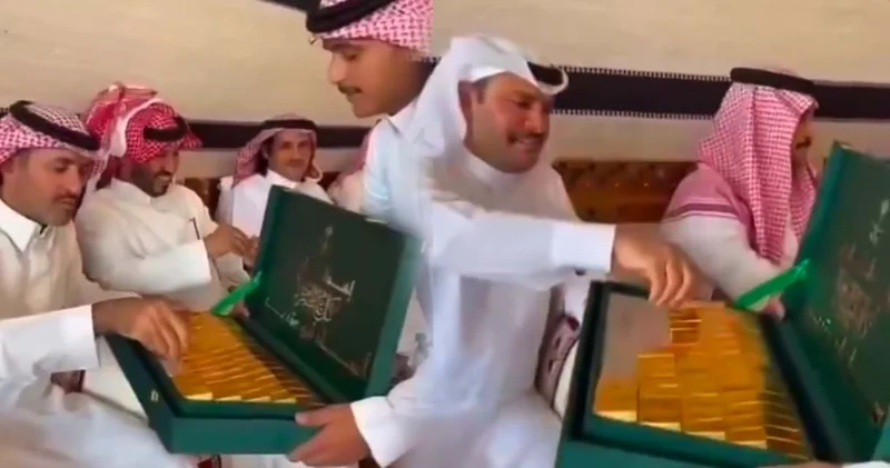 Gelin evinde altın kaplı çikolata şaşkınlığı: Damat tarafı kutuyu boşalttı