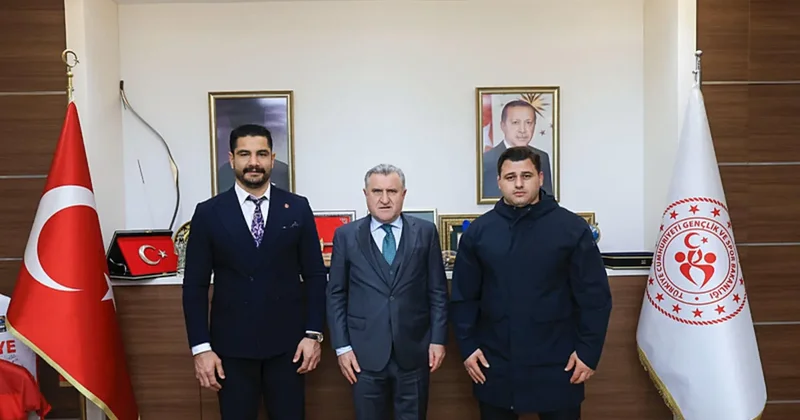 Taha Akgül ve Rıza Kayaalp, Bakan Osman Aşkın Bak ı ziyaret etti