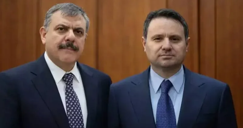 Sabah yazarı Kaplan: Bu atamalar, idare edelim döneminin değil, müdahale edelim döneminin işaret fişekleri