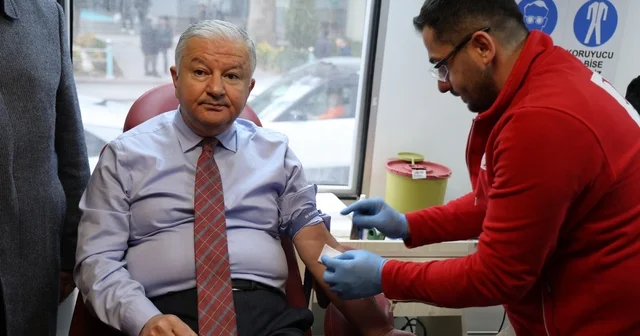 Aksaray da kan bağışı kampanyasına Vali Duru da katıldı Aksaray Haberleri