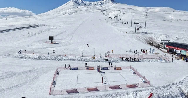 Erciyes te kar voleybolu heyecanı başlıyor Kayseri Haberleri