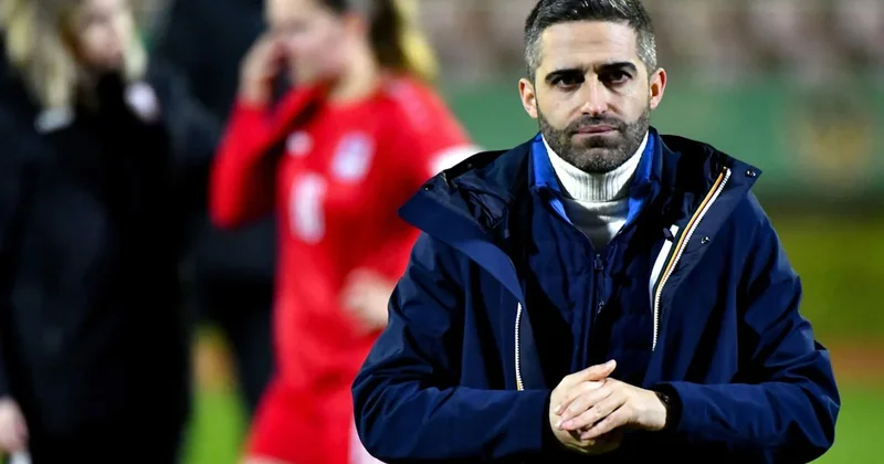 Kadın futbolculara attığı mesajlar teknik direktörün sonu oldu Sözcü Gazetesi