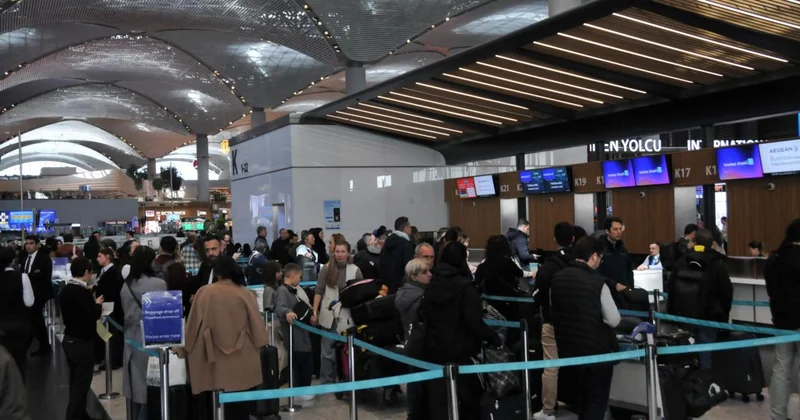 Havalimanlarında tatil yoğunluğu başladı