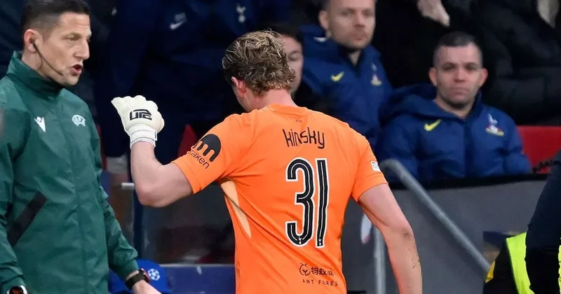 Dünyanın konuştuğu kaleciden 4 kelimelik mesaj Sözcü Gazetesi