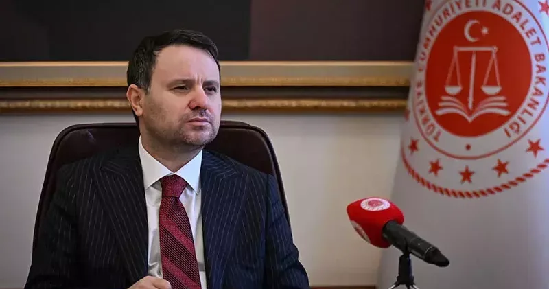 Bakan Gürlek: 10 yılı doldurmayan bir hakim, ticaret mahkemesi başkanı olmayacak