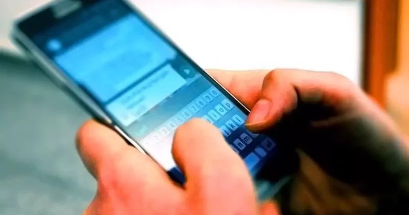 Kadın futbolculara uygunsuz mesaj göndermesinin bedeli ağır oldu