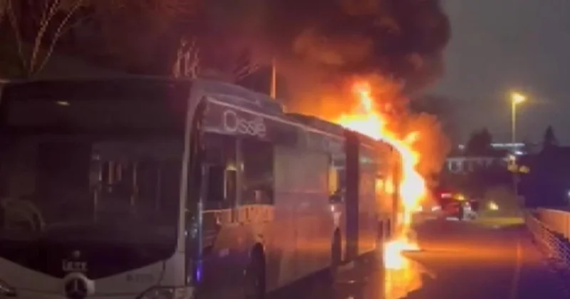 İstanbul da metrobüsün motorunda yangın