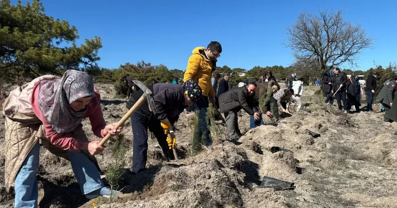 Hep Birlikte Geleceğe Nefes sloganıyla fidanlar toprakla buluştu
