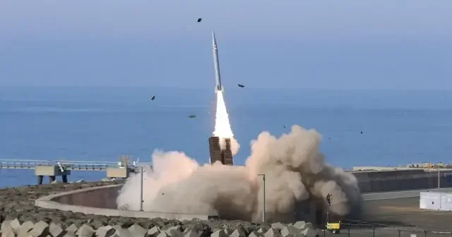 Türkiye nin yeni caydırıcı gücü 2 bin kilometre menzilli CENK füzesi VİDEO İZLE