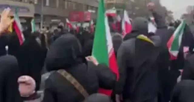 Tahran’daki Kudüs Günü yürüyüşünde patlama: İranlılar saldırıya tekbirlerle tepki gösterdi VİDEO İZLE