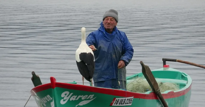Adem Amca, 15 yıllık dostu Yaren leylekle özlem gideriyor