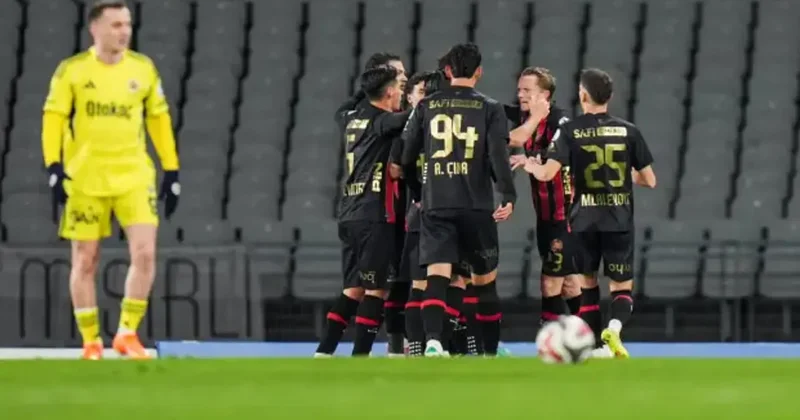 Ligin dibinden gelen darbe! Karagümrük, Fenerbahçe yi devirdi