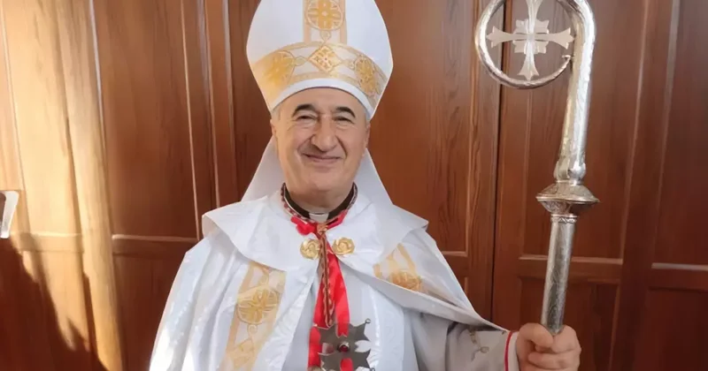 Kiliseden 250 bin dolar çalıp geneleve giden piskopos görevden alındı