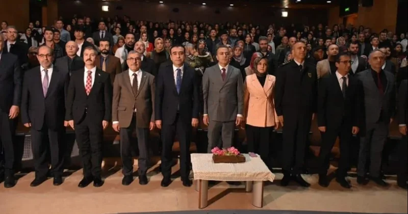 Türk istiklâlinin marşını Arapça okudular! Devletimizi temsil edenler izlemekle yetindi Sözcü Gazetesi