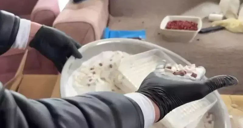 Silivri de 1,4 milyon uyuşturucu hap ele geçirildi; 5 gözaltı