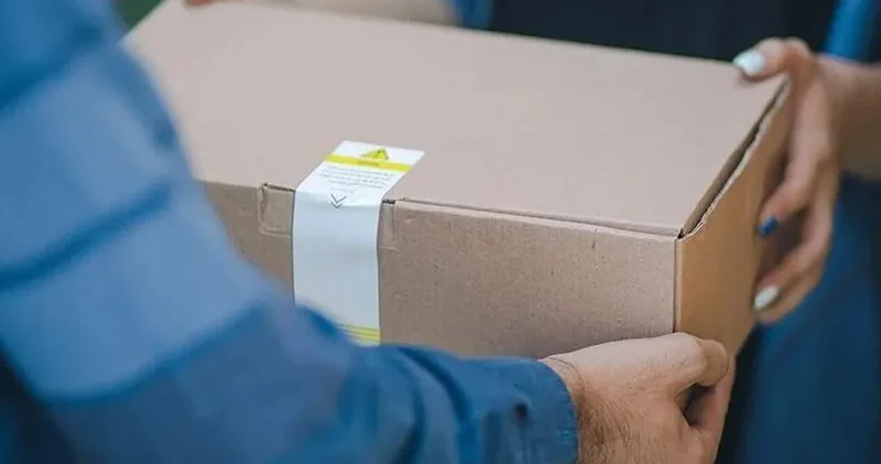 Kargocuya 9 kilo uyuşturucu gönderdi!