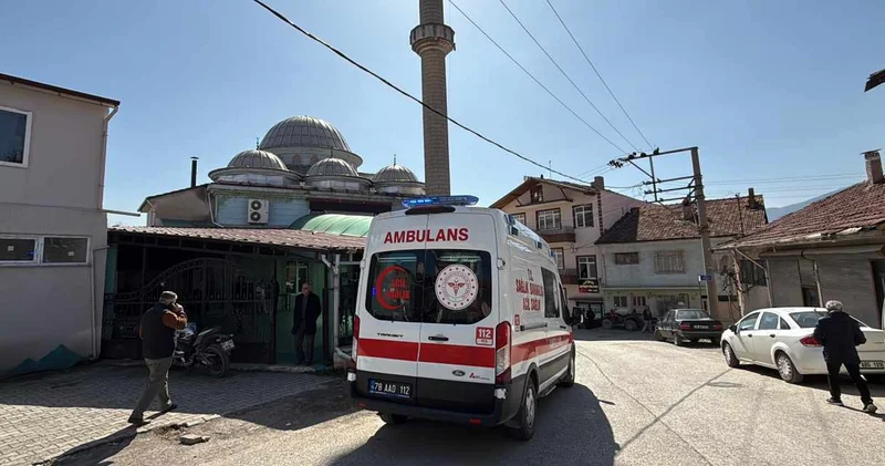 Cuma namazı kılarken hayatını kaybetti!