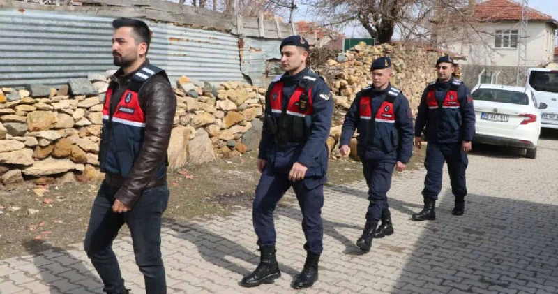 Jandarmalar köy köy dolaşarak tehlikeyi anlattı: Başkasına kullandırmayın