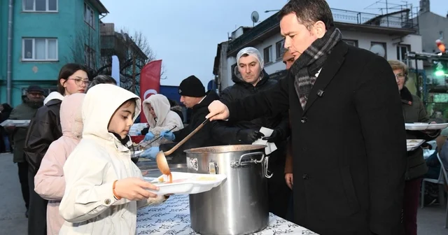 Osmangazi de gönül sofraları büyüyor Başkan Aydın dan Alacahırka da birlik ve dayanışma mesajı Bursa Haberleri