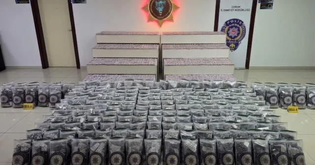 Çorum polisinden uyuşturucu sevkiyatına darbe: Binlerce hap ele geçirildi Çorum Haberleri