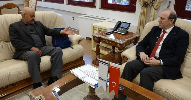 Rektörden 77 yaşında üniversiteden mezun olan arzuhalciye özel davet Trabzon Haberleri