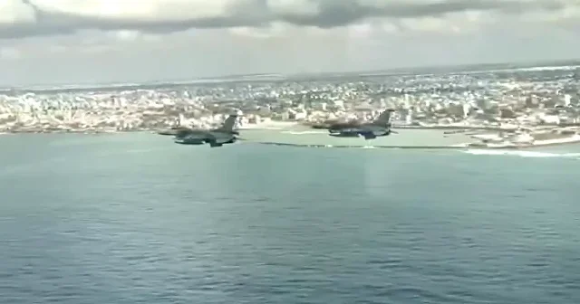 Somali de tarihi tören: Türk savaş uçakları ve helikopterleri kuruluş yıl dönümü için uçtu VİDEO İZLE