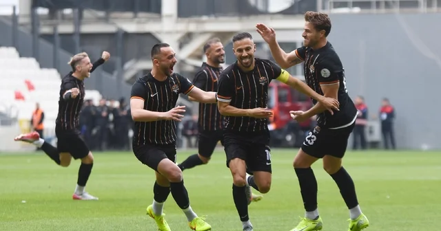 İzmir Çoruhlu FK finale çıkacak İzmir Haberleri