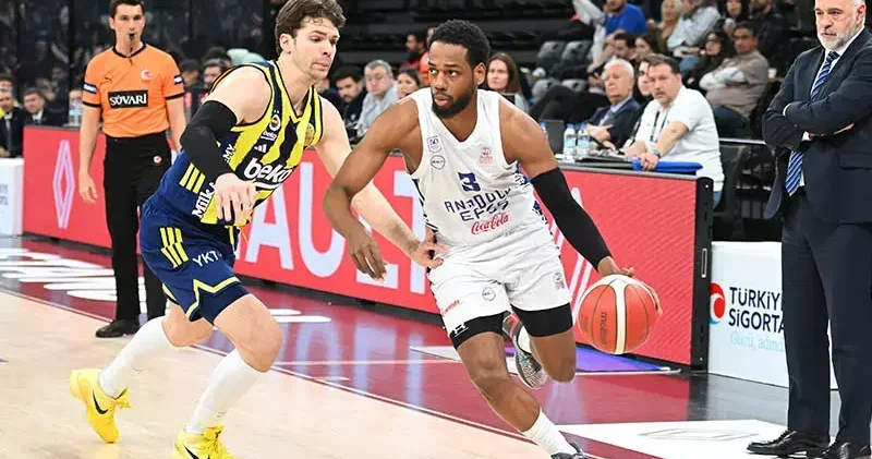 Anadolu Efes Fenerbahçe Beko: 73 89